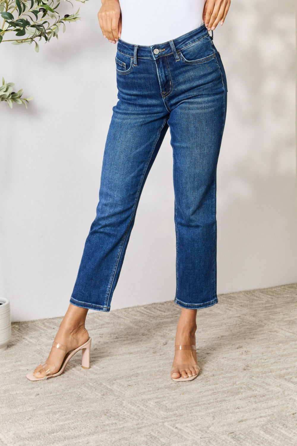 BAYEAS Cropped Straight Jeans