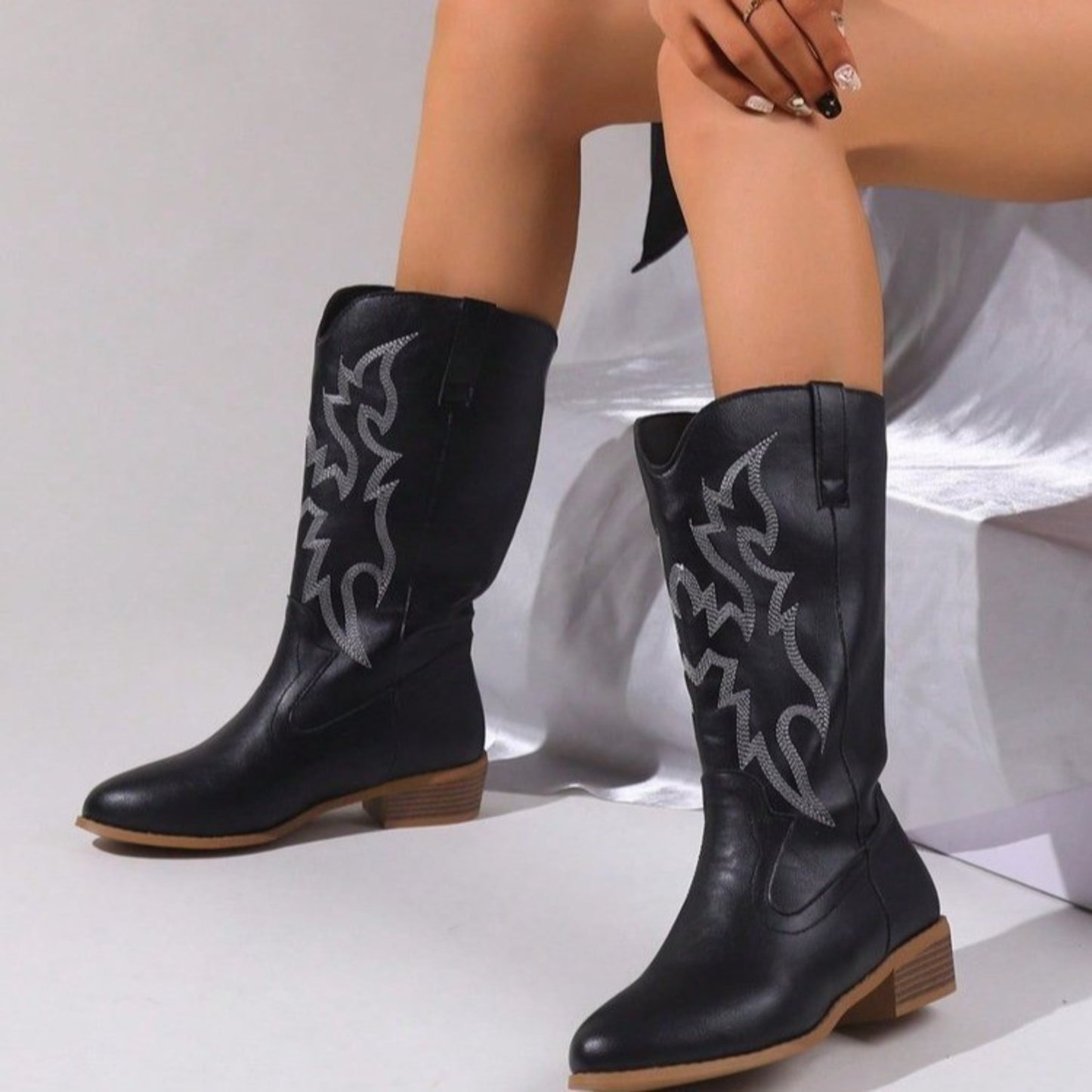 Embroidered Stitch Block Heel Cowboy Boots