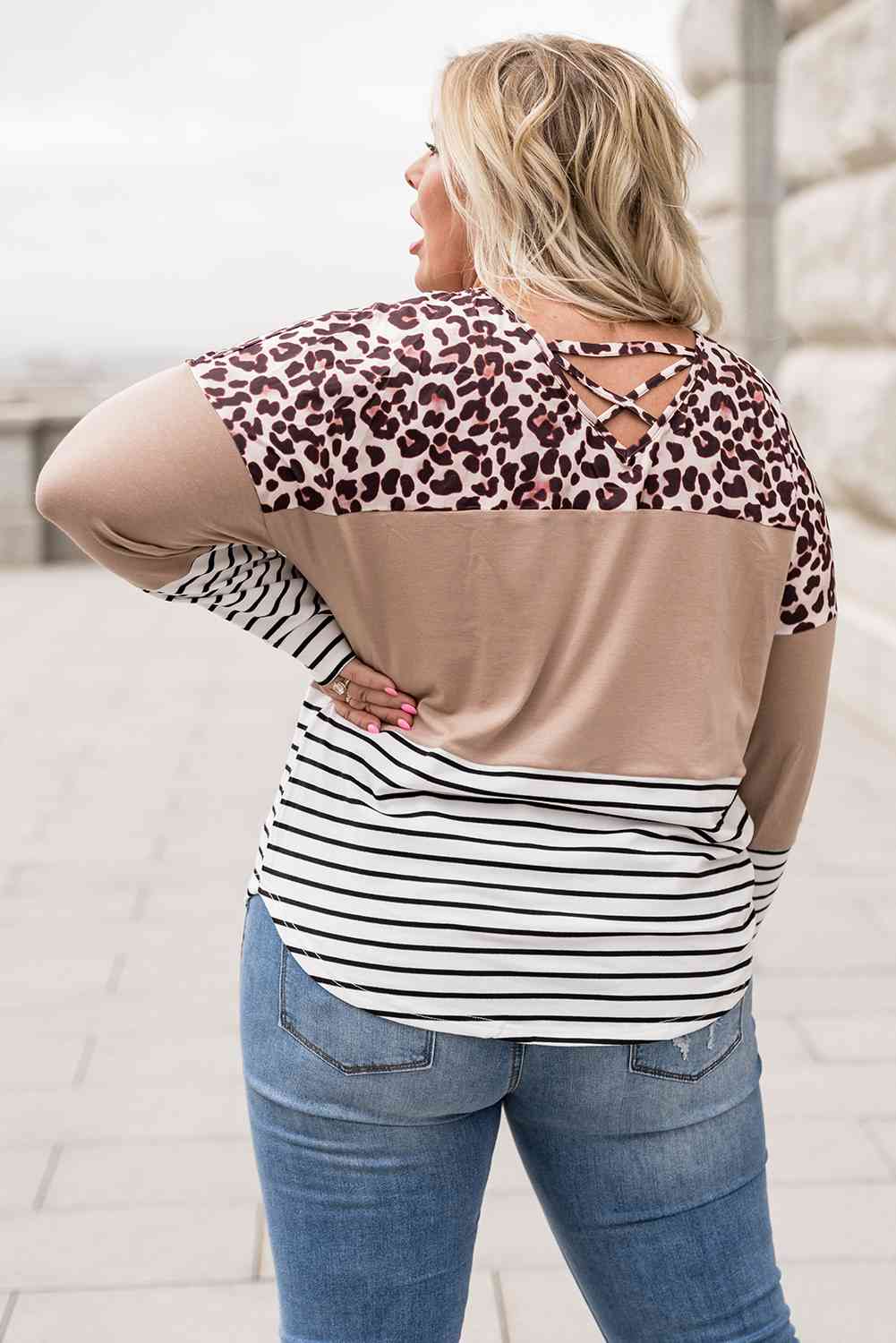 Plus Size Mixed Print Color Block Curved Hem Top